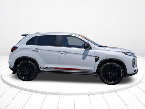 Used 2024 Mitsubishi Outlander Sport AWD image 2