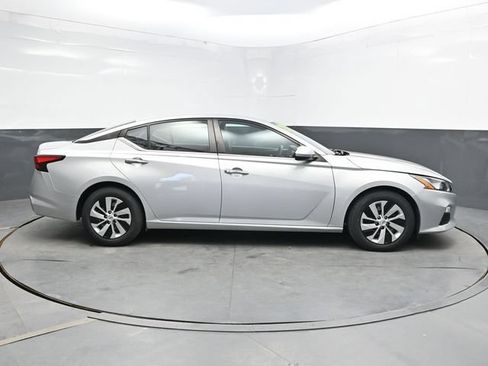 Used 2021 Nissan Altima 2.5 S FWD image 9