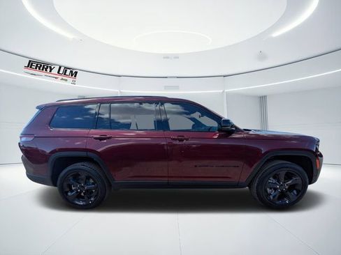 New 2025 Jeep Grand Cherokee L Limited w/ Black Appearance Package image 2