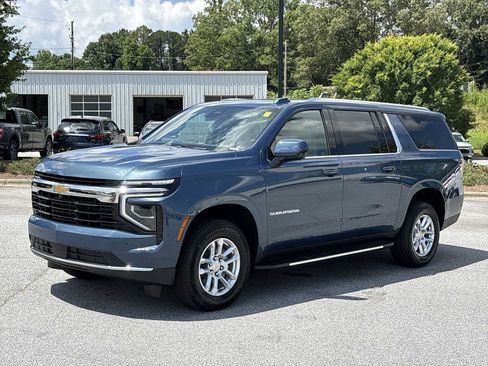 New 2026 Chevrolet Suburban LS w/ Max Trailering Package AWD/4WD image 2