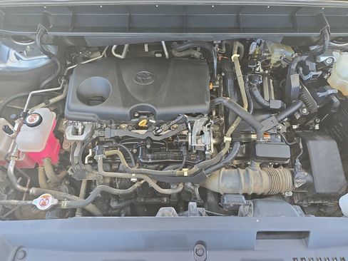 Used 2021 Toyota Highlander XLE FWD image 36