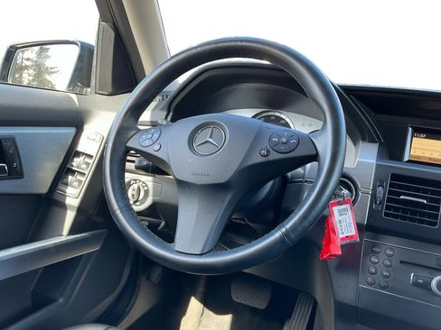 Used 2010 Mercedes-Benz GLK 350 2WD image 11
