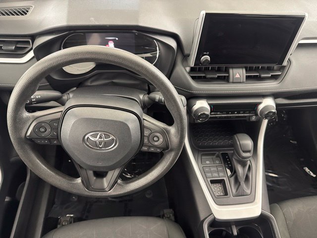 Used 2025 Toyota RAV4 XLE AWD/4WD image 24