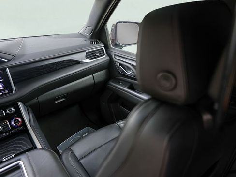 Used 2021 GMC Yukon Denali image 33