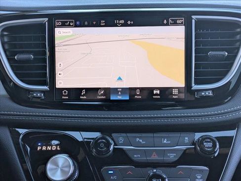 New 2026 Chrysler Pacifica Limited w/ Uconnect Theater Family Group FWD image 14