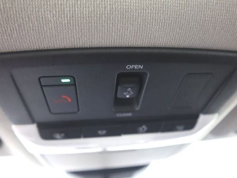 Certified 2023 Nissan Sentra SR w/ SR Premium Package image 15