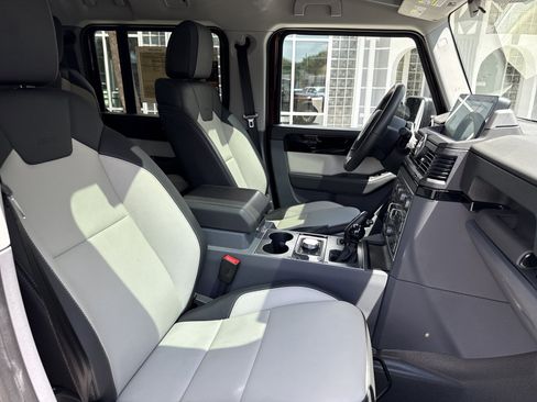 Used 2025 INEOS Grenadier AWD/4WD image 31