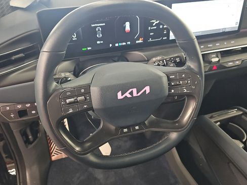 Certified 2024 Kia EV9 GT-Line AWD/4WD image 13