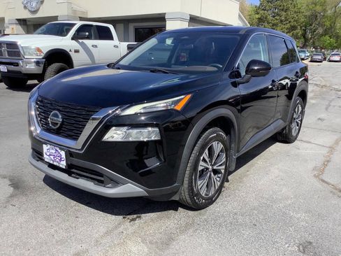 Used 2021 Nissan Rogue SV AWD/4WD image 3