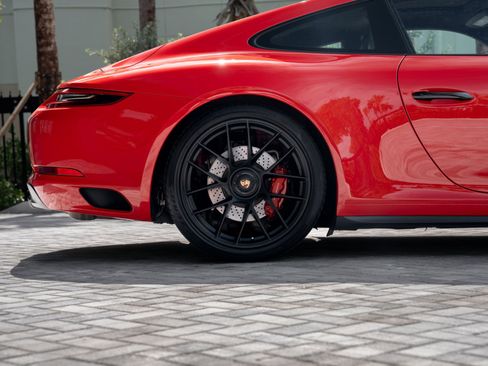 Used 2019 Porsche 911 Carrera 4 GTS AWD/4WD image 13