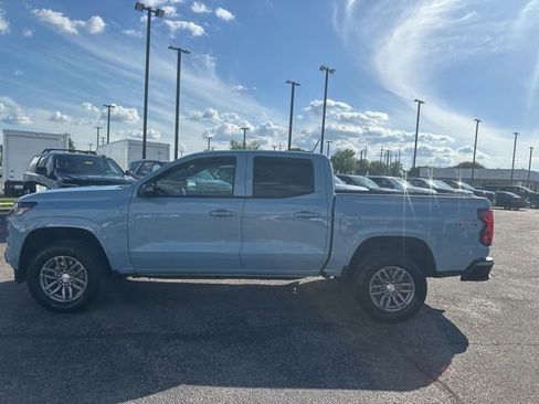 Used 2025 Chevrolet Colorado LT w/ Advanced Trailering Package AWD/4WD image 6