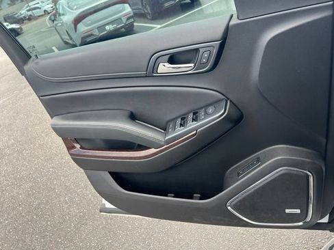 Used 2019 GMC Yukon XL SLT AWD/4WD image 19