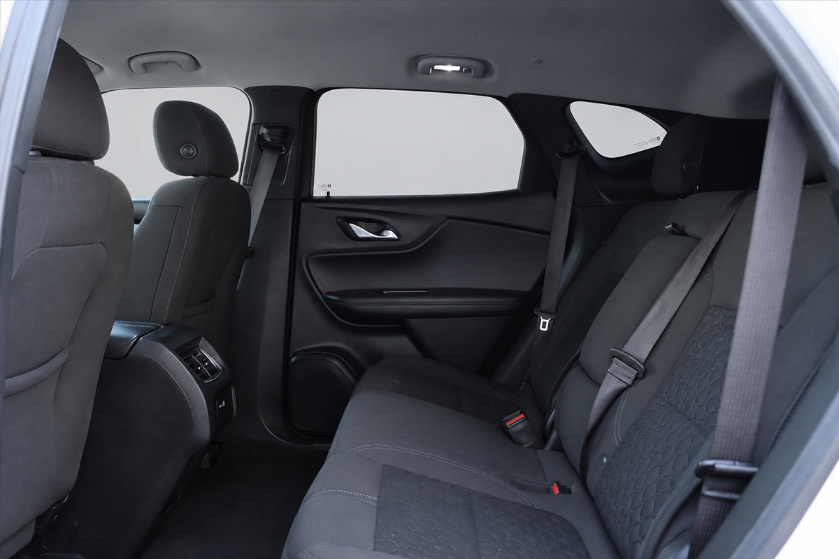 Used 2020 Chevrolet Blazer LT w/ LPO, Floor Liner Package FWD image 17