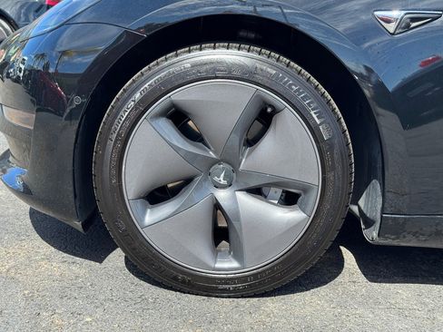 Used 2019 Tesla Model 3 image 7