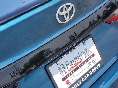 Used 2025 Toyota Camry XSE FWD image 6