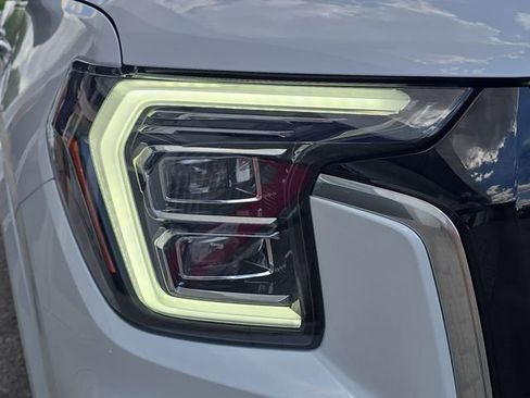 New 2026 GMC Terrain Denali w/ LPO, Floor Liner Package AWD/4WD image 10