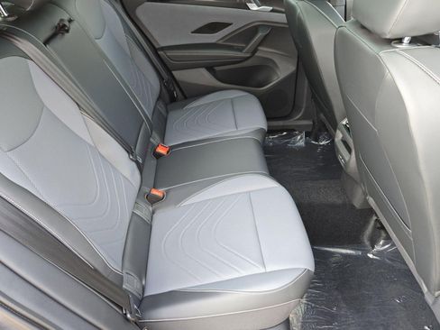 New 2026 Volkswagen Tiguan SE R-Line AWD/4WD image 24