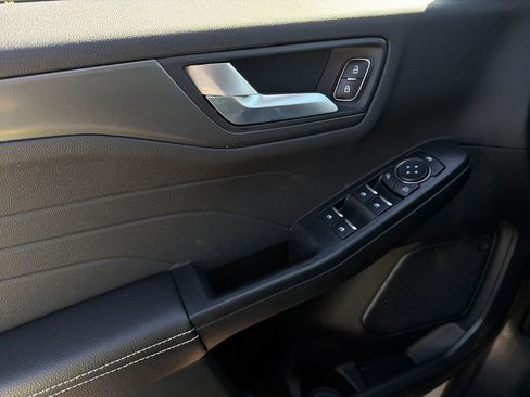 New 2026 Ford Escape SE FWD image 31