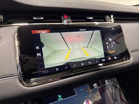 Used 2020 Land Rover Range Rover Evoque R-Dynamic SE image 20