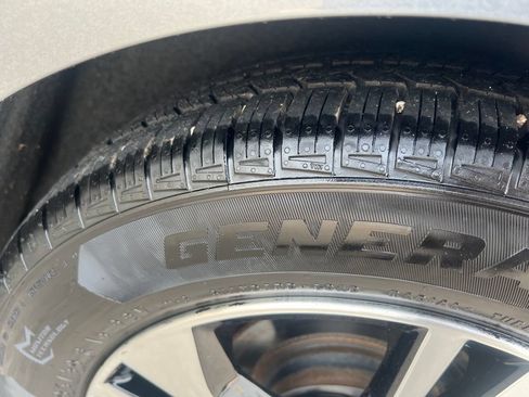 Certified 2022 Nissan Sentra SV FWD image 39