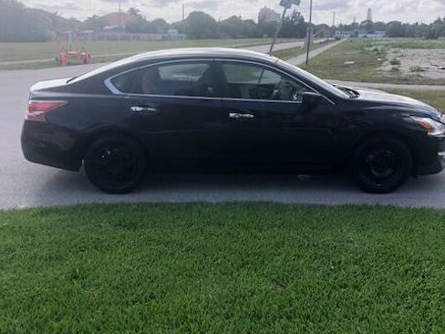 Used 2013 Nissan Altima 2.5 S image 4