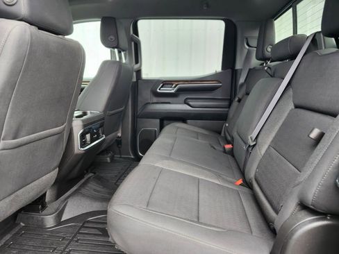 Used 2022 GMC Sierra 1500 Elevation w/ Preferred Package AWD/4WD image 14
