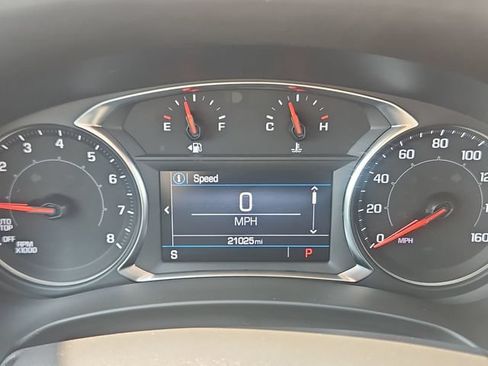 Used 2023 GMC Terrain SLE FWD image 15
