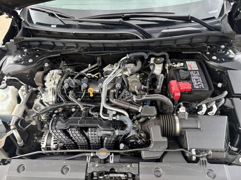 Used 2025 Nissan Altima 2.5 SV image 32