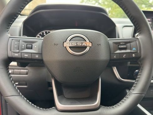 Used 2026 Nissan Rogue SV AWD/4WD image 23