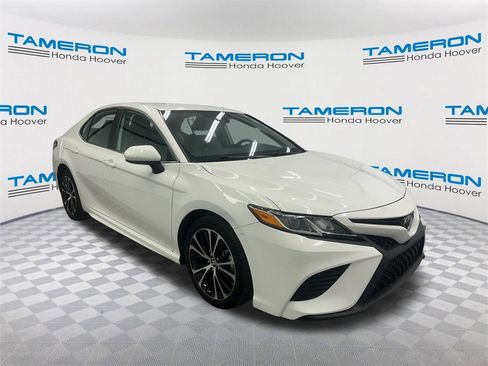 Used 2019 Toyota Camry SE image 7