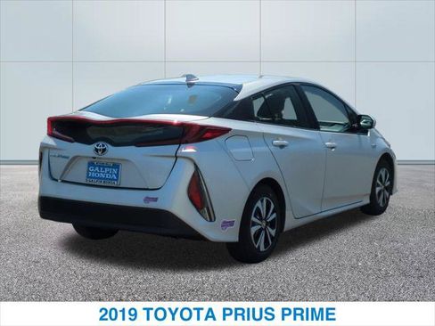 Used 2019 Toyota Prius Prime Premium w/ Carpet Mat Package FWD image 7