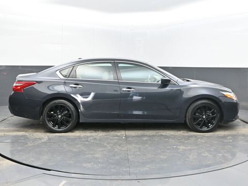 Used 2018 Nissan Altima 2.5 SV image 8