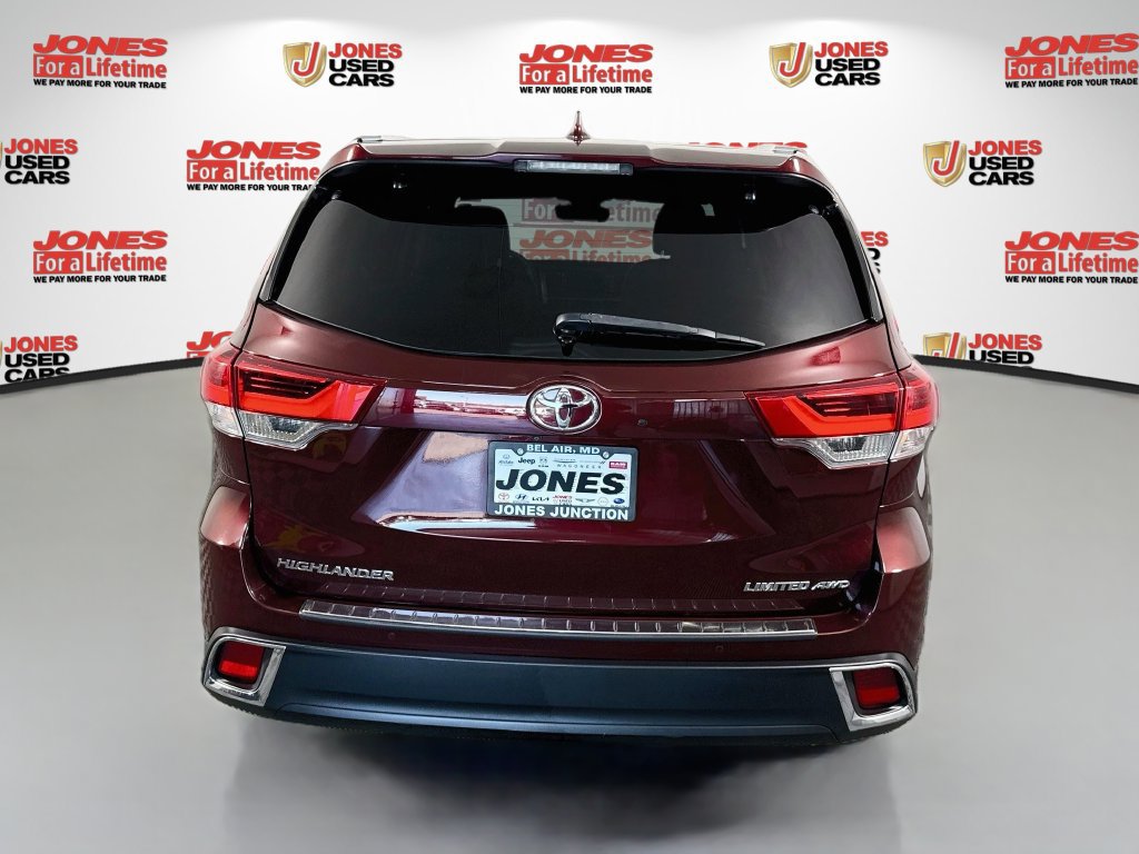 Certified 2019 Toyota Highlander Limited AWD/4WD image 18