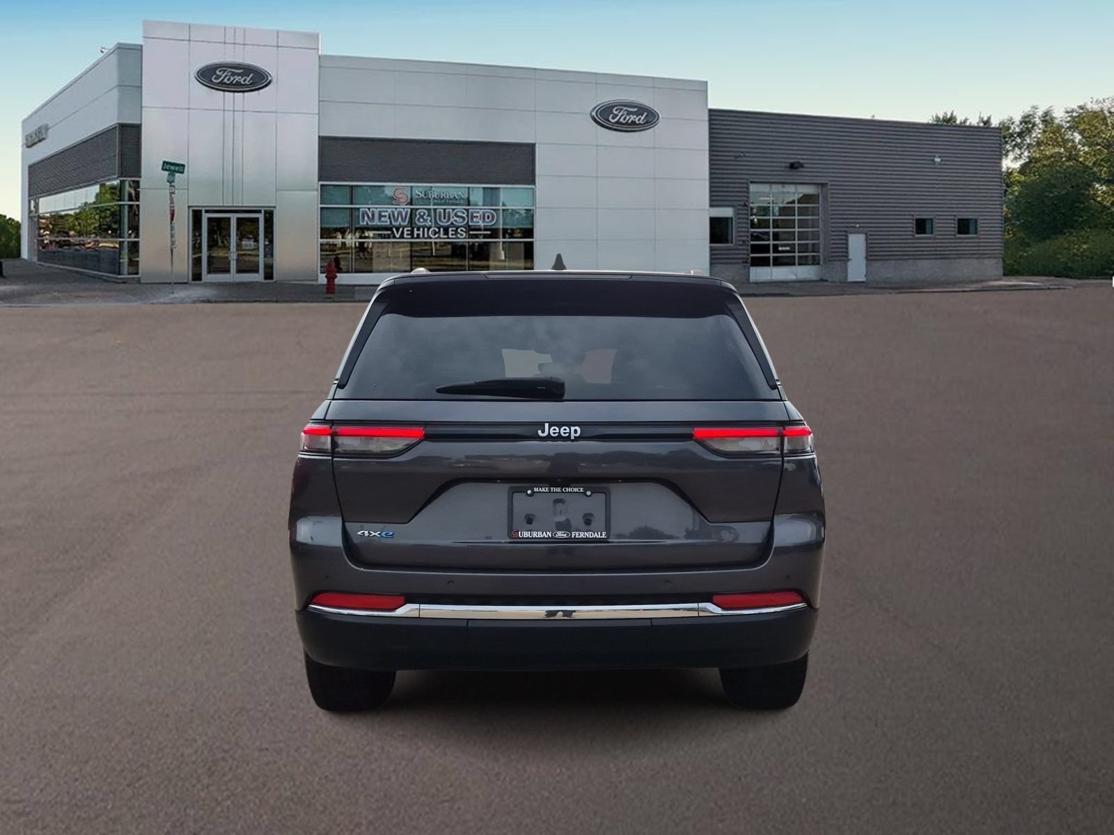 Used 2024 Jeep Grand Cherokee Limited 4xe AWD/4WD image 8