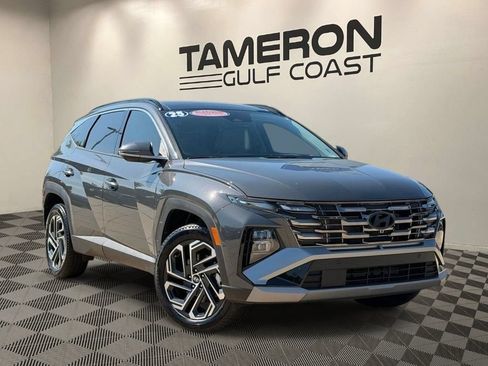 Used 2025 Hyundai Tucson Limited AWD/4WD image 1