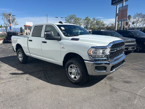 Used 2024 RAM 3500 Tradesman w/ Chrome Appearance Group image 8