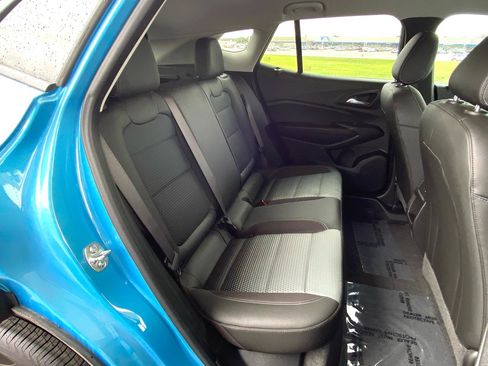 Used 2026 Chevrolet Trax LT w/ LT Convenience Package FWD image 25
