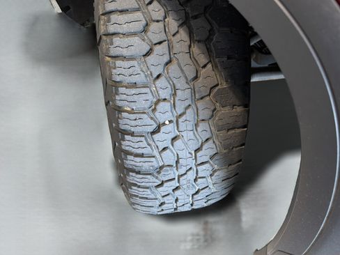 Used 2019 GMC Sierra 1500 SLT w/ X31 Off-Road Package AWD/4WD image 28