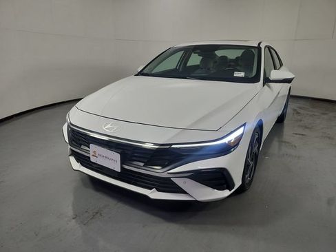 Used 2024 Hyundai Elantra Limited FWD image 24