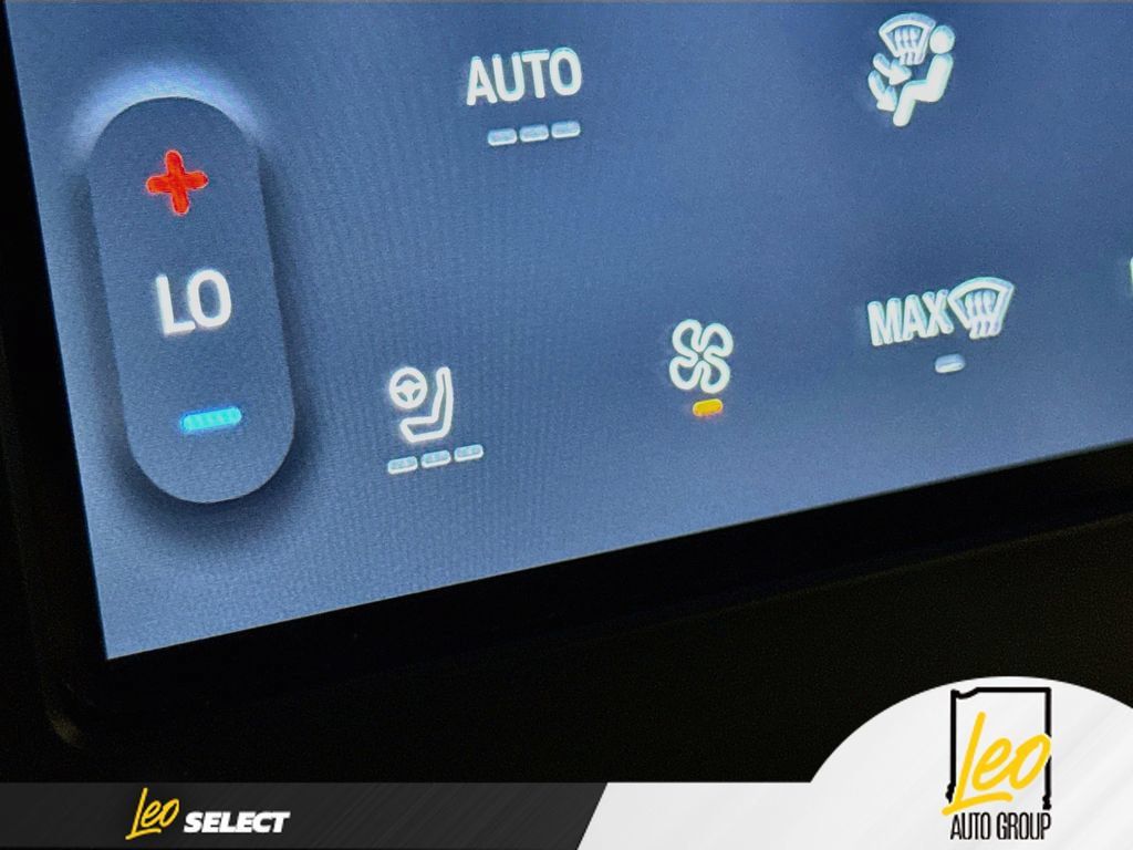 Used 2021 Ford Edge ST-Line FWD image 22