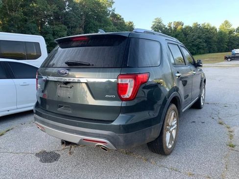 Used 2016 Ford Explorer Limited w/ Equipment Group 301A AWD/4WD image 8