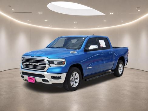 Used 2023 RAM 1500 Laramie AWD/4WD image 3