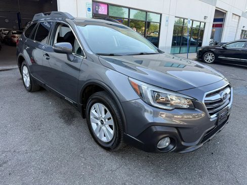Used 2018 Subaru Outback 2.5i Premium AWD/4WD image 8