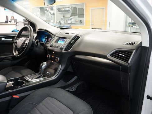 Used 2015 Ford Edge SE image 33