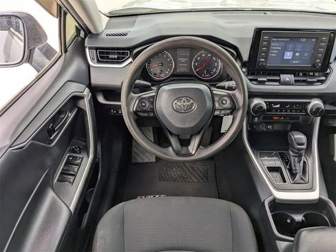 Used 2019 Toyota RAV4 LE image 16