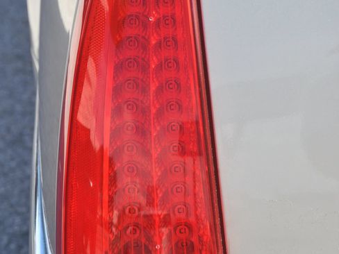 Used 2008 Cadillac DTS FWD image 28