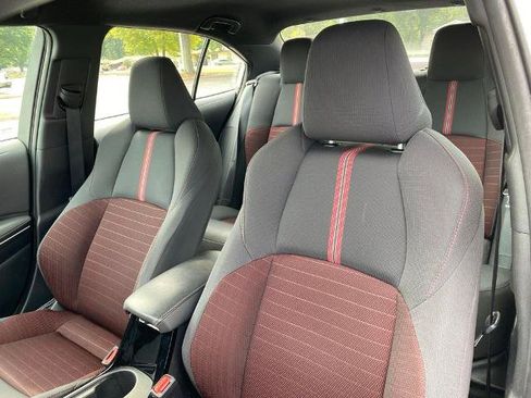 Used 2025 Toyota Corolla SE FWD image 11