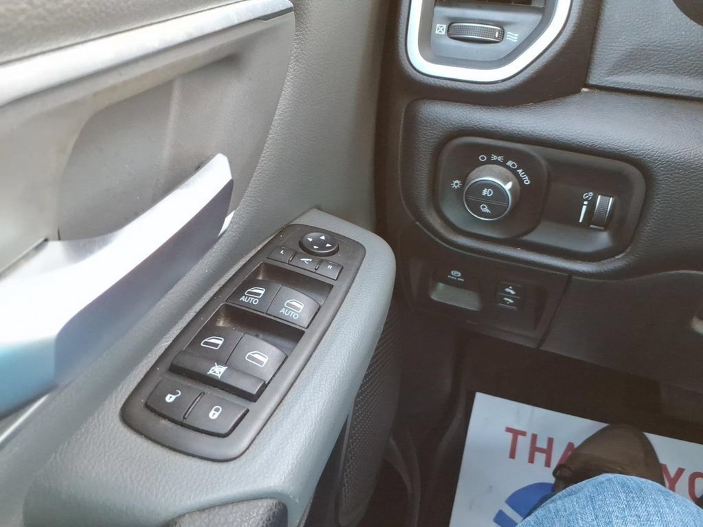 Used 2021 RAM 1500 Big Horn RWD image 13