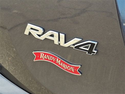 Used 2017 Toyota RAV4 LE image 22