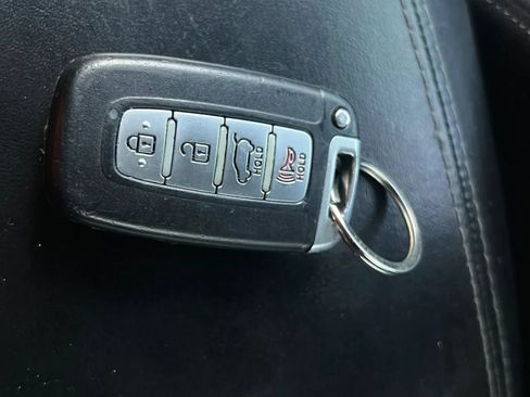 Used 2012 Hyundai Genesis 2.0T RWD image 35